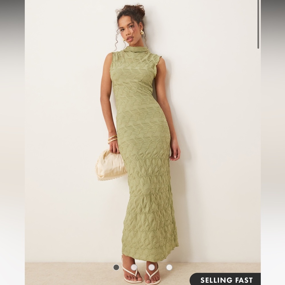 NWT VILA textured jersey maxi dress in sage green